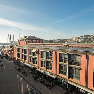 Real Italian Estate - Red Coral Apartment Genoa
